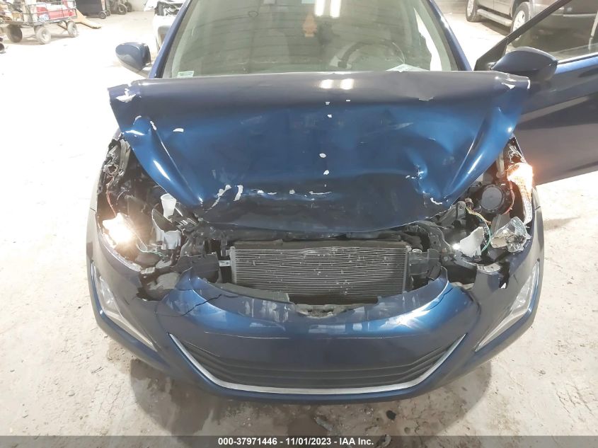 2015 HYUNDAI ELANTRA SE - 5NPDH4AE6FH636817
