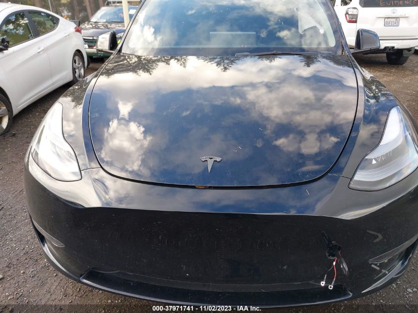 7SAYGDEF2PF798132 Tesla Model Y PERFORMANCE 10