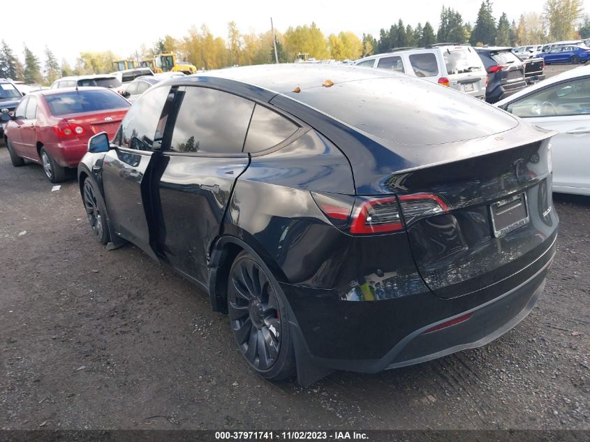 7SAYGDEF2PF798132 Tesla Model Y PERFORMANCE 3