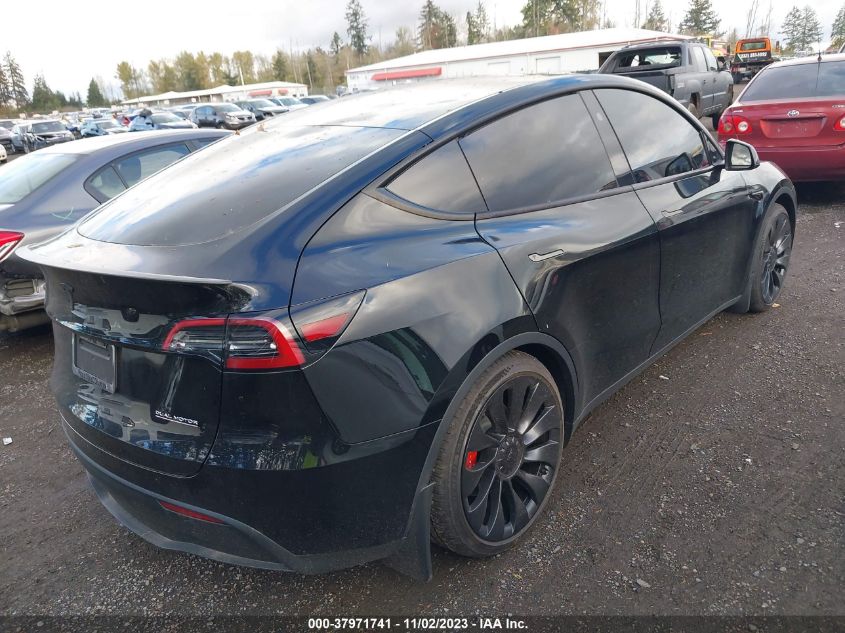 7SAYGDEF2PF798132 Tesla Model Y PERFORMANCE 4