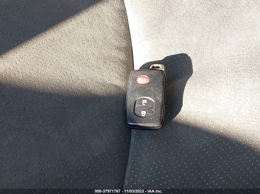 2014 TOYOTA PRIUS TWO - JTDKN3DU5E1765103