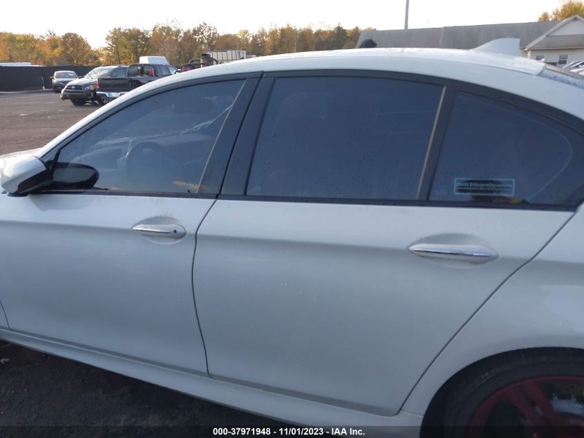 2013 BMW M5 WBSFV9C50DC774169