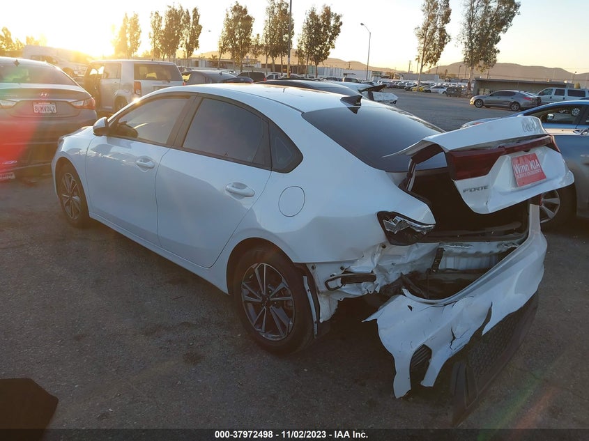 VIN 3KPF24AD2NE487567 2022 KIA FORTE LXS