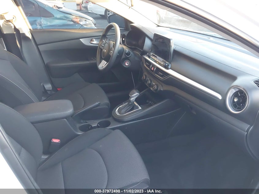 VIN 3KPF24AD2NE487567 2022 KIA FORTE LXS