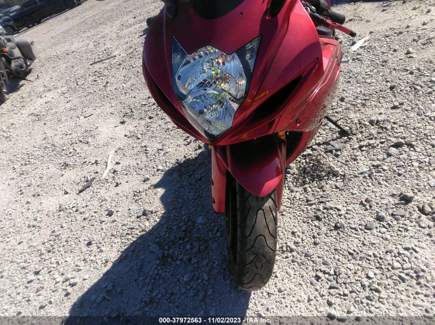 2014 SUZUKI GSX-R750 - JS1GR7MA3E2102429
