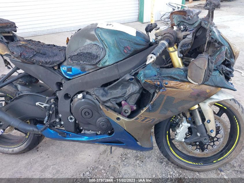 2021 SUZUKI GSX-R750 - JS1GR7MA2M7100219