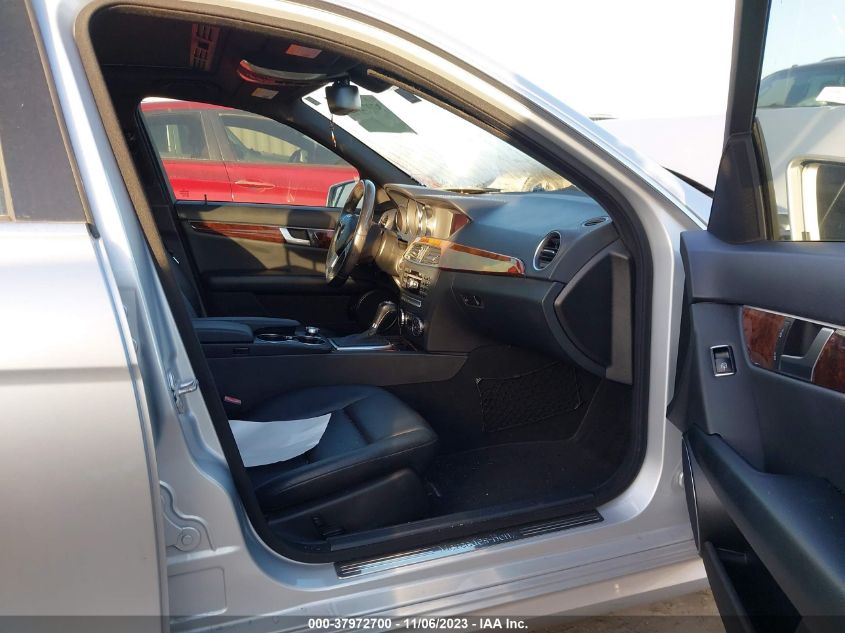 2014 MERCEDES-BENZ C 250 SPORT/LUXURY WDDGF4HB4ER320232