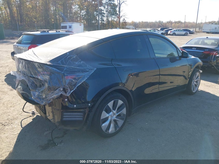 VIN 5YJYGDEE9LF050640 2020 TESLA MODEL Y
