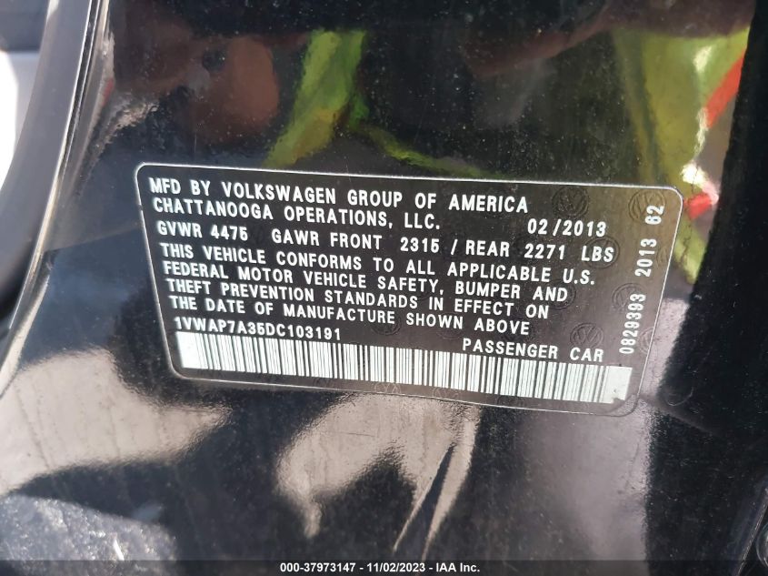 2013 VOLKSWAGEN PASSAT S - 1VWAP7A35DC103191