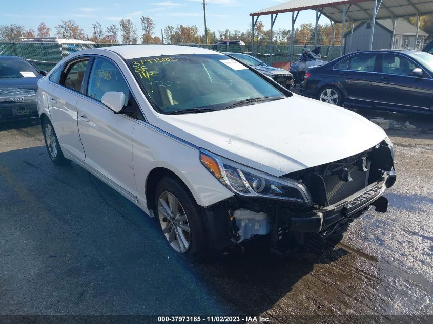 2015 HYUNDAI SONATA 2.4L SE - 5NPE24AF2FH026525