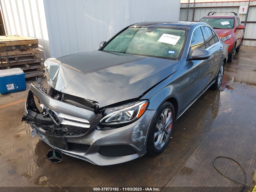 VIN 55SWF4JB9JU267025 2018 MERCEDES-BENZ C 300 300