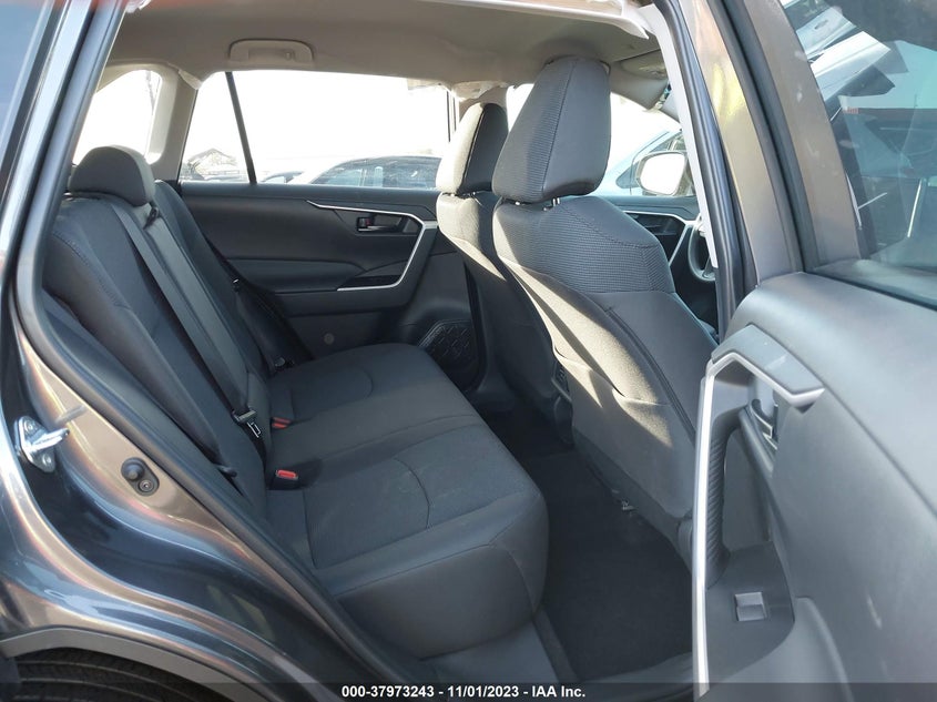 VIN 2T3H1RFV9PC239738 2023 TOYOTA RAV4 LE