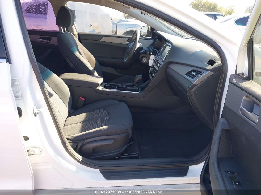 2019 HYUNDAI SONATA SE - 5NPE24AF5KH748002