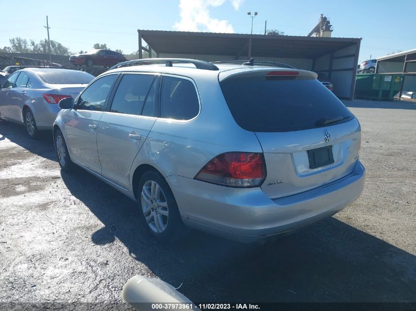 2013 VOLKSWAGEN JETTA SPORTWAGEN 2.0L TDI - 3VWPL7AJ0DM673313