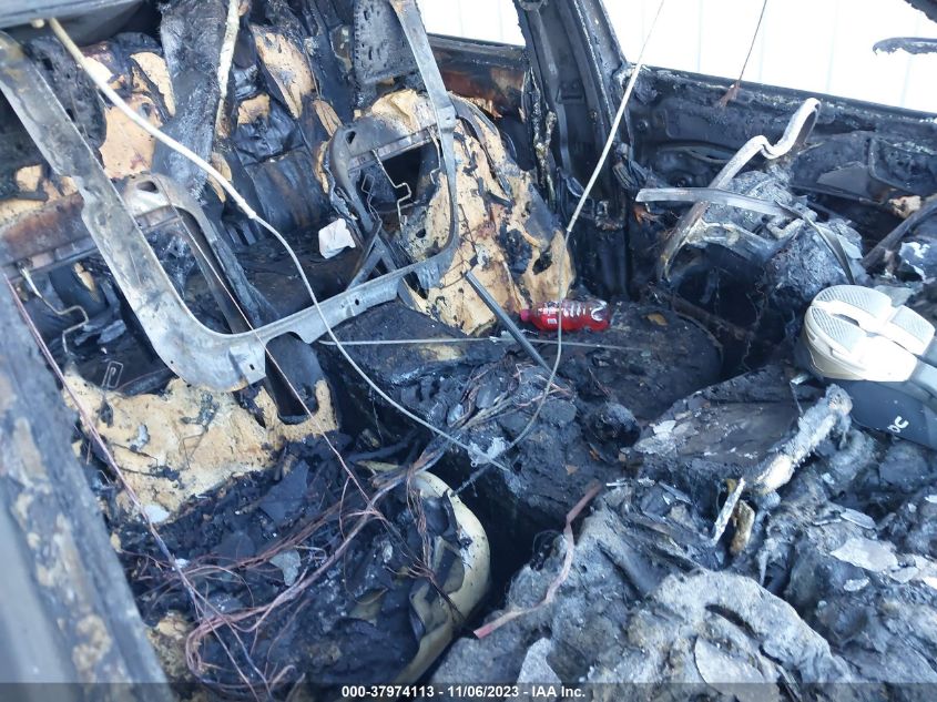 2016 VOLVO XC90 T6 - YV4A22PK4G1072774