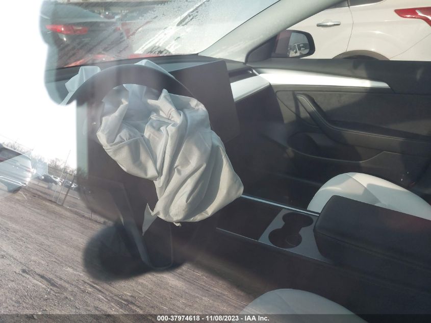 2022 TESLA MODEL 3 - 5YJ3E1EB1NF126200