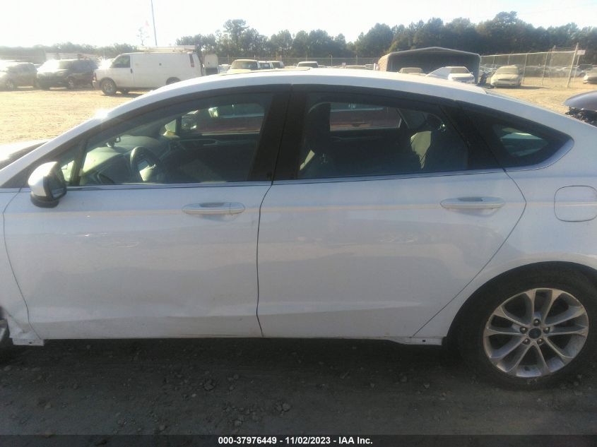 2020 FORD FUSION SE - 3FA6P0HD6LR191172