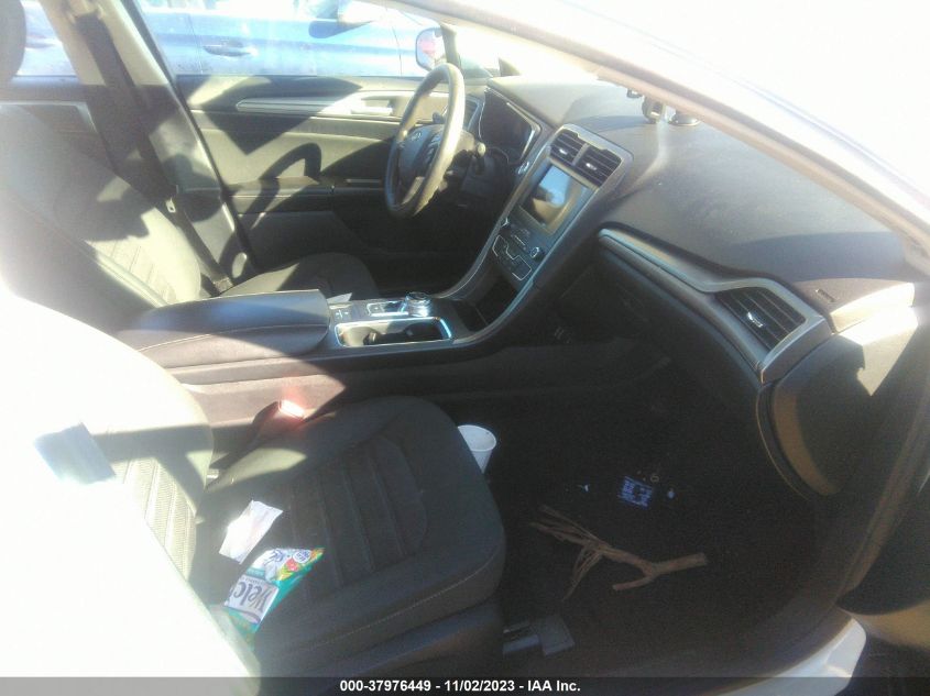 2020 FORD FUSION SE - 3FA6P0HD6LR191172