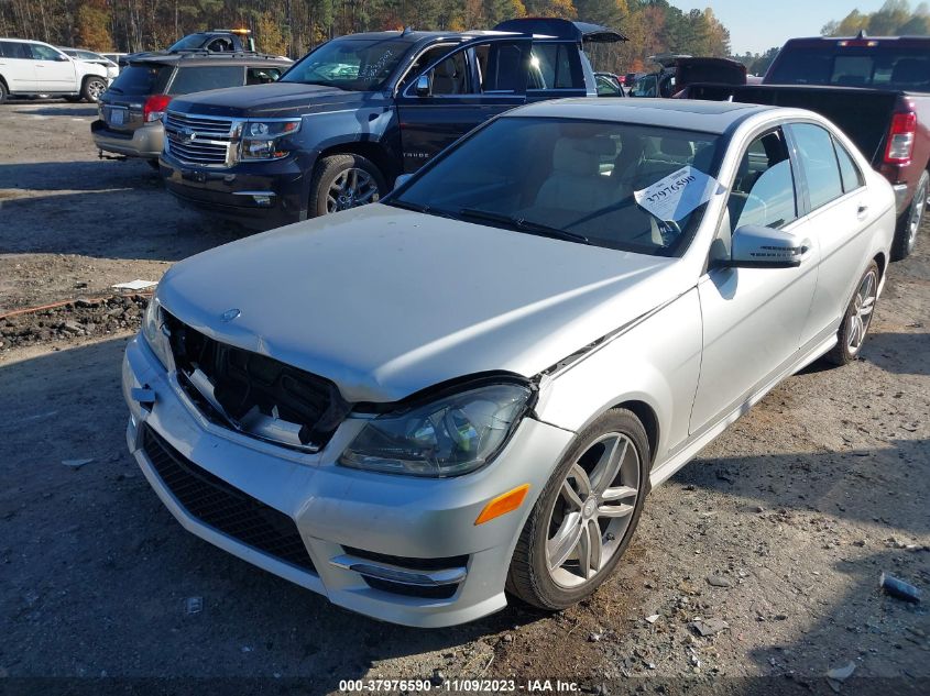 2013 MERCEDES-BENZ C 250 LUXURY/SPORT - WDDGF4HB8DR263533