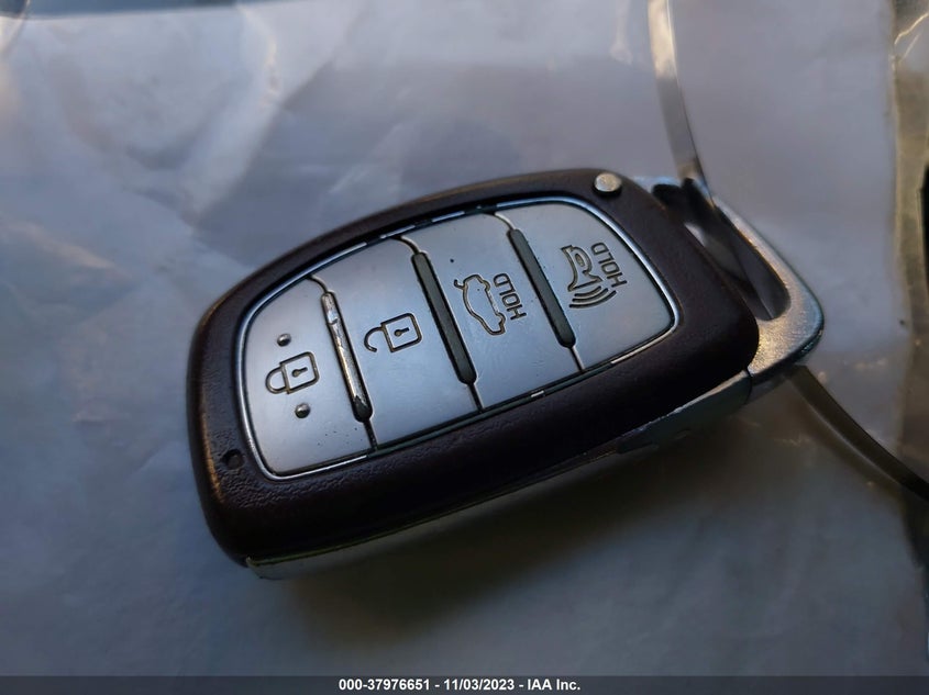 VIN 5NPE34AF2JH611983 2018 HYUNDAI SONATA SEL
