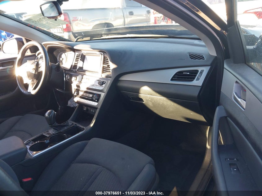 VIN 5NPE34AF2JH611983 2018 HYUNDAI SONATA SEL