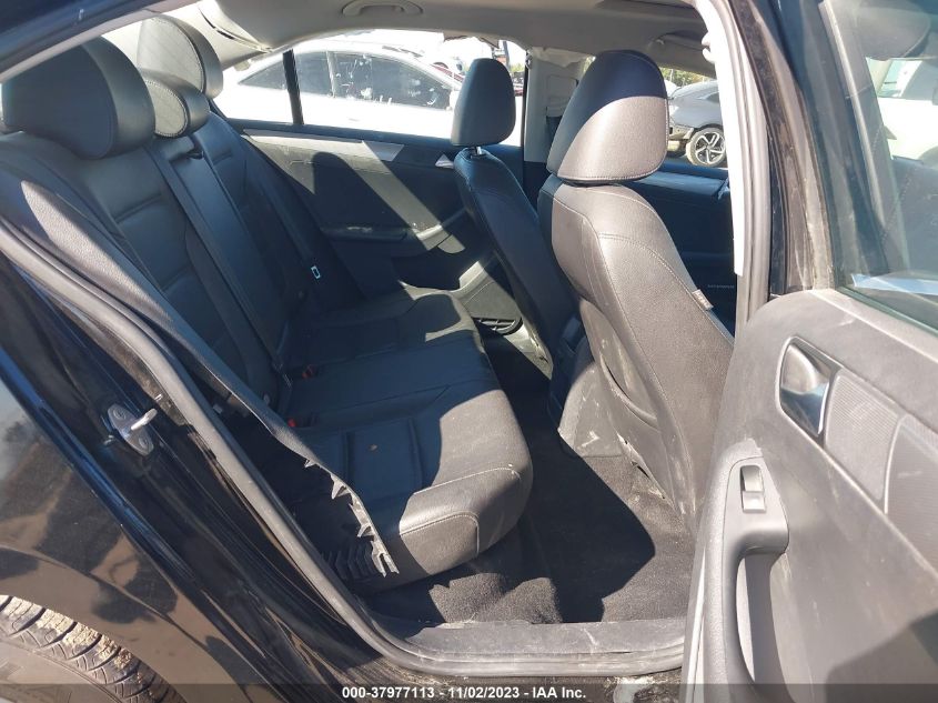 2017 VOLKSWAGEN JETTA 1.4T SE - 3VWDB7AJ7HM325228