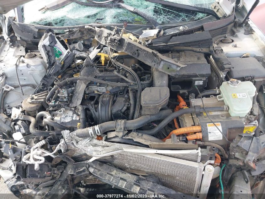 2019 HYUNDAI SONATA HYBRID SE - KMHE24L35KA093569