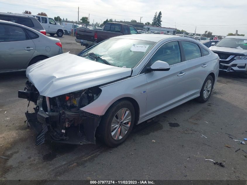 2019 HYUNDAI SONATA HYBRID SE - KMHE24L35KA093569