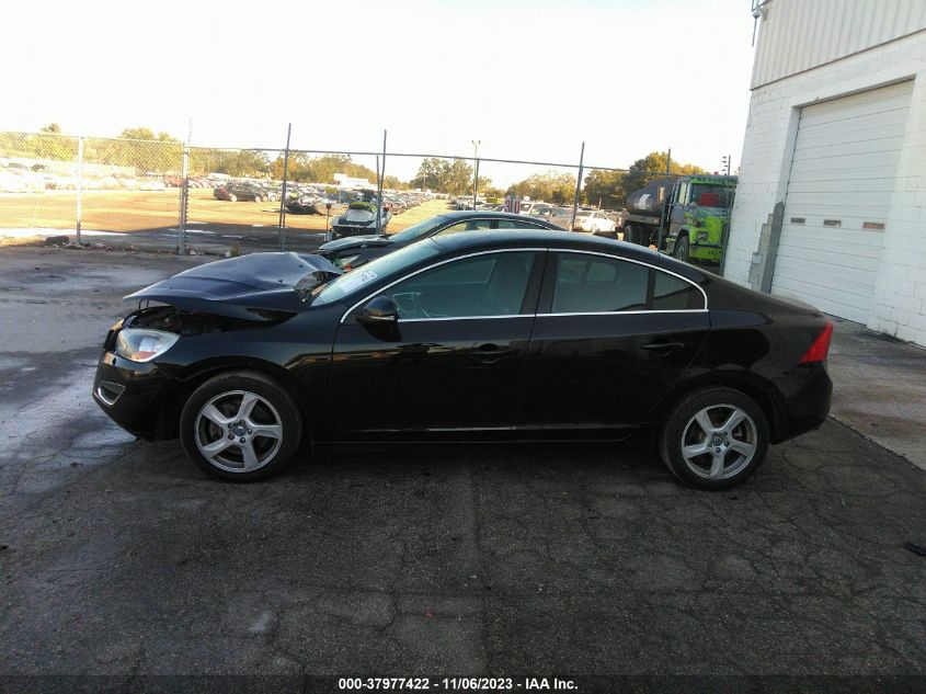 2013 VOLVO S60 T5/T5 PLATINUM - YV1612FS6D2223191