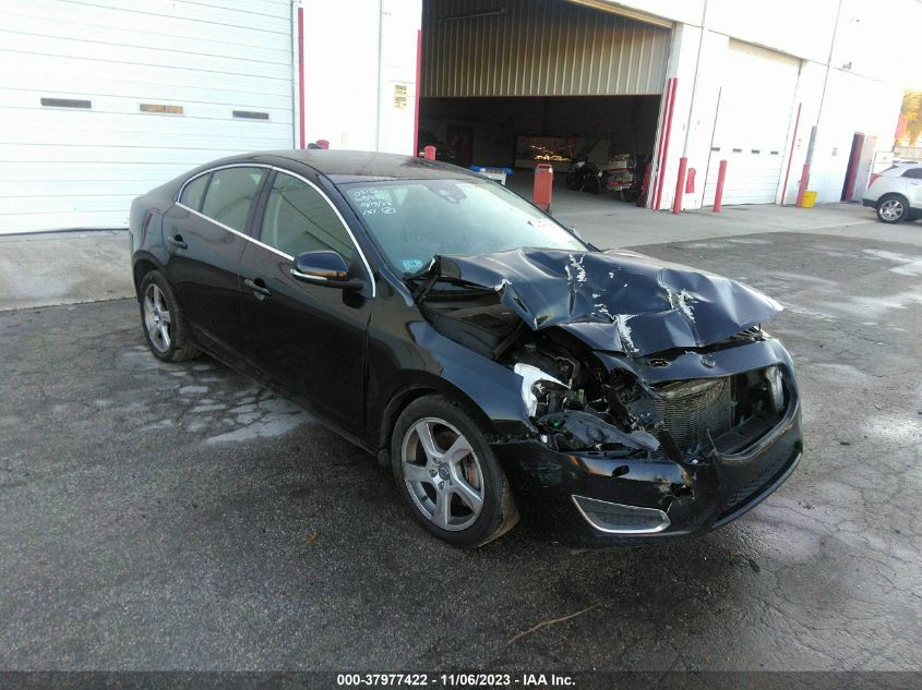 2013 VOLVO S60 T5/T5 PLATINUM - YV1612FS6D2223191