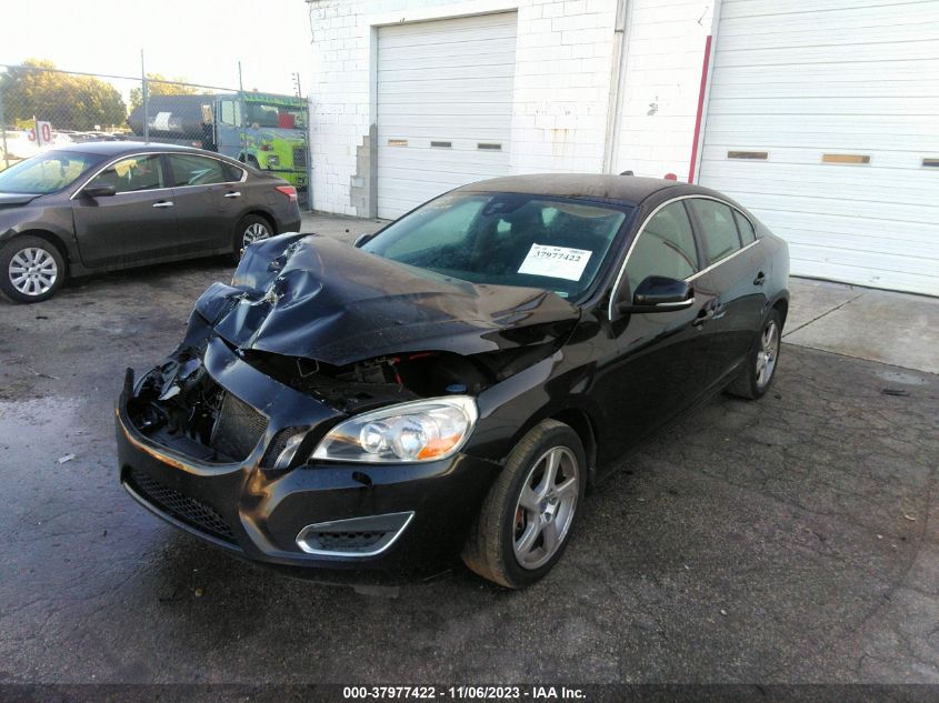 2013 VOLVO S60 T5/T5 PLATINUM - YV1612FS6D2223191