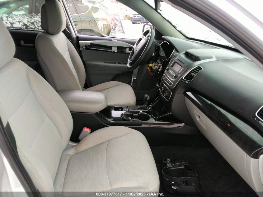 2015 KIA SORENTO LX - 5XYKTCA67FG614308