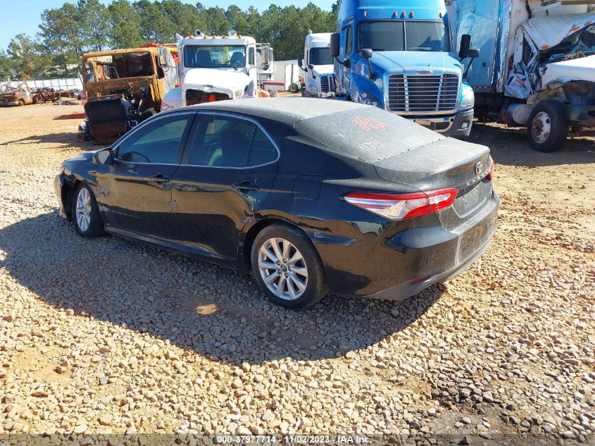 2018 TOYOTA CAMRY LE - 4T1B11HK5JU095730