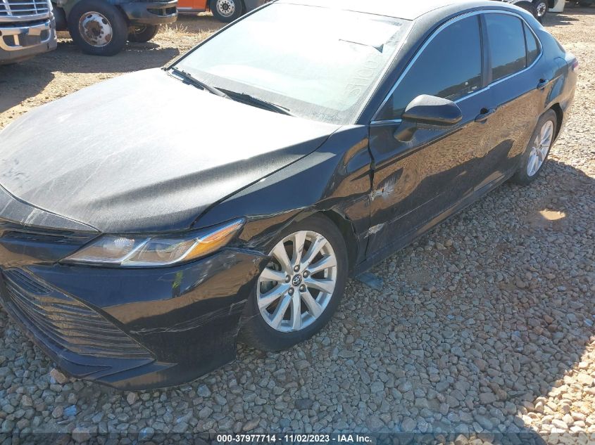 2018 TOYOTA CAMRY LE - 4T1B11HK5JU095730
