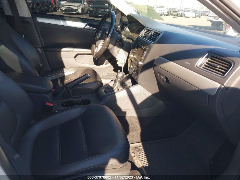 2014 VOLKSWAGEN JETTA SE - 03VWD17AJXEM30976