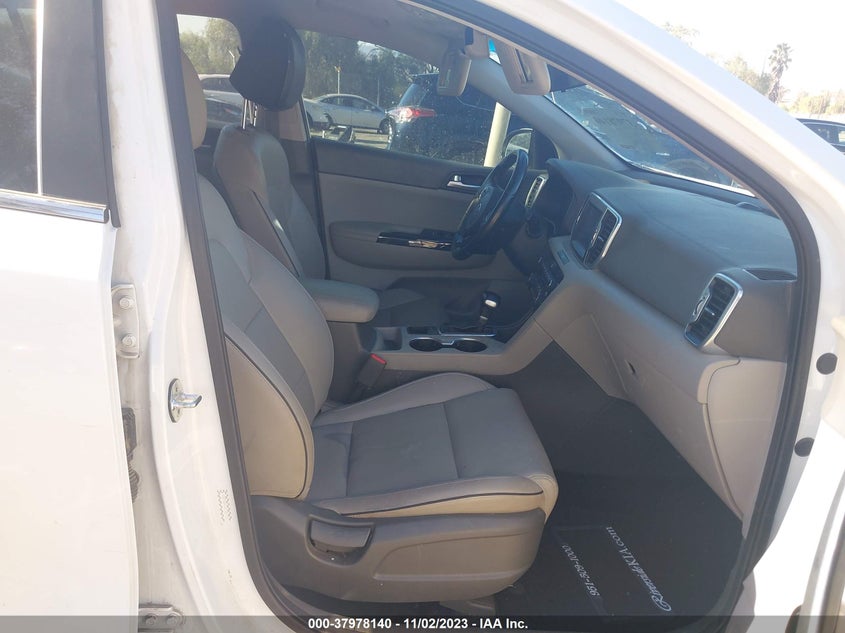 VIN KNDPN3AC5K7583721 2019 KIA SPORTAGE EX