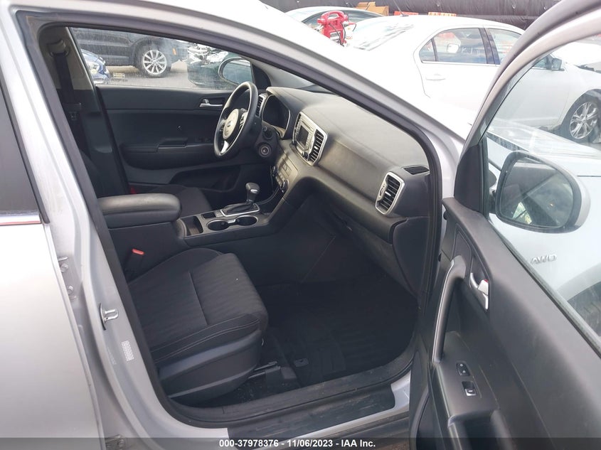 VIN KNDPMCAC6H7117291 2017 KIA SPORTAGE LX