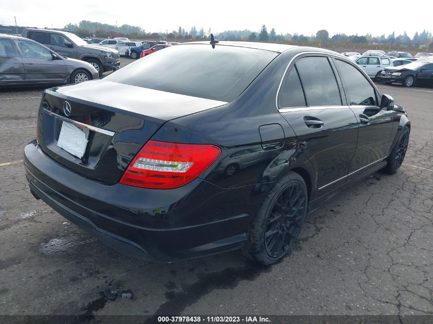 2014 MERCEDES-BENZ C 250 SPORT/LUXURY WDDGF4HB7EA934187