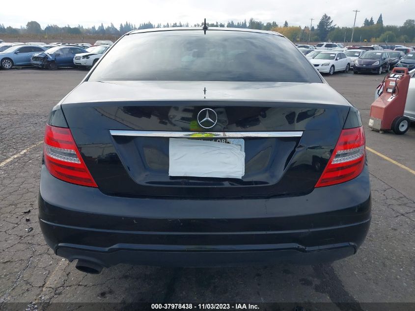 2014 MERCEDES-BENZ C 250 SPORT/LUXURY WDDGF4HB7EA934187