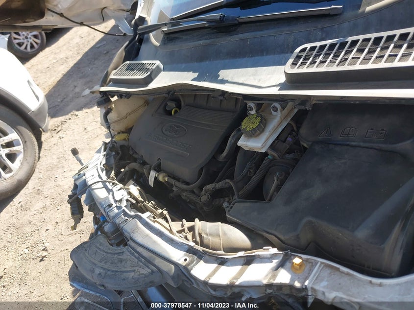 VIN 1FMCU0GD6HUB90445 2017 FORD ESCAPE SE