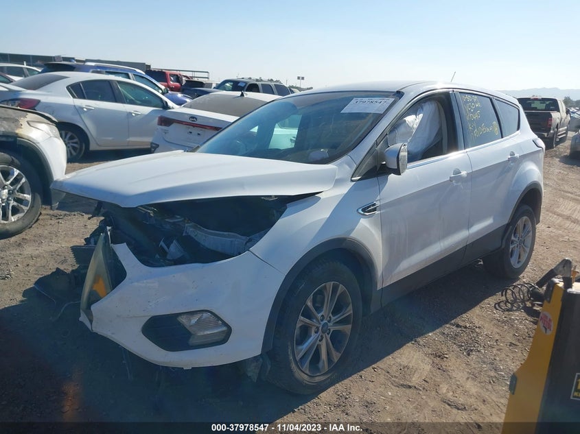 VIN 1FMCU0GD6HUB90445 2017 FORD ESCAPE SE