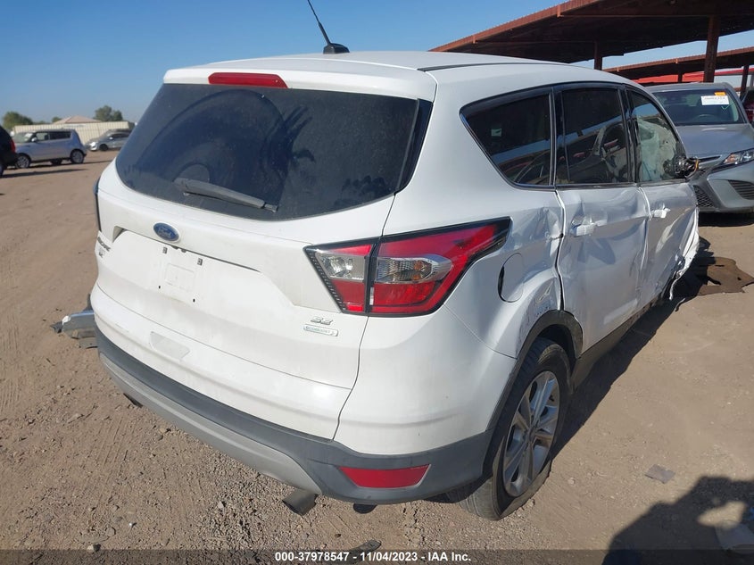 VIN 1FMCU0GD6HUB90445 2017 FORD ESCAPE SE