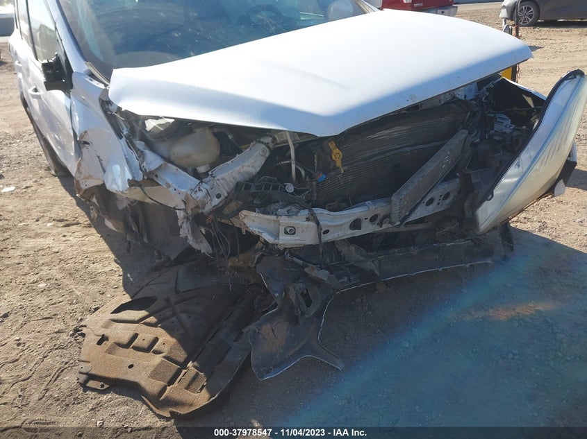 VIN 1FMCU0GD6HUB90445 2017 FORD ESCAPE SE
