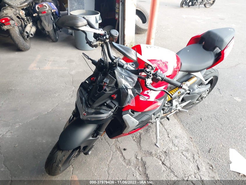 VIN ZDMFAKYW8PB005378 2023 DUCATI STREETFIGHTER V2
