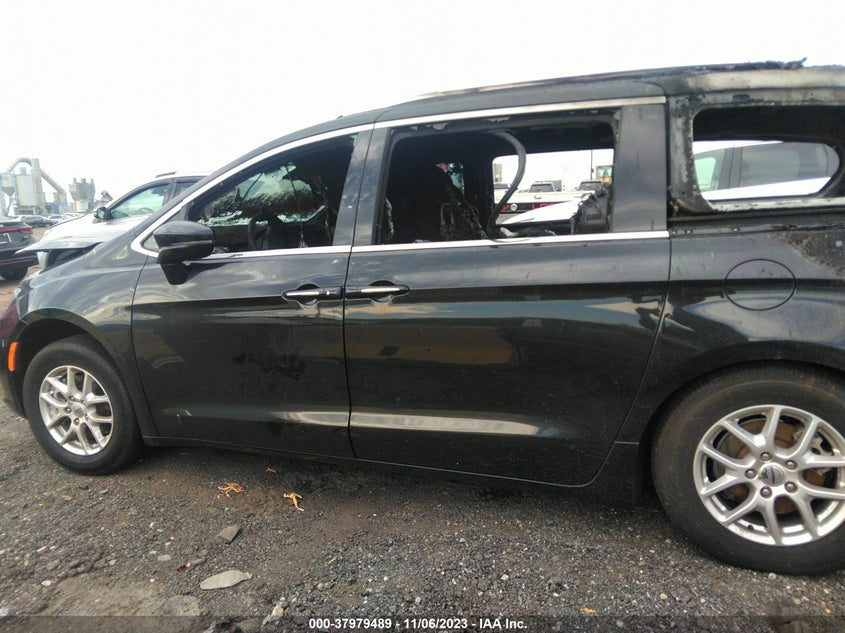 VIN 2C4RC1BG9MR556964 2021 CHRYSLER PACIFICA TOURING L