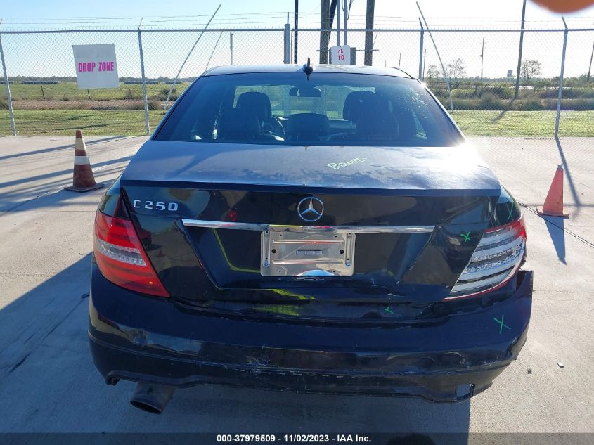 2013 MERCEDES-BENZ C 250 SPORT/LUXURY - WDDGF4HB9DR241847