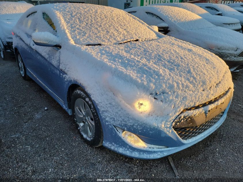 2015 HYUNDAI SONATA HYBRID - KMHEC4A42FA133881