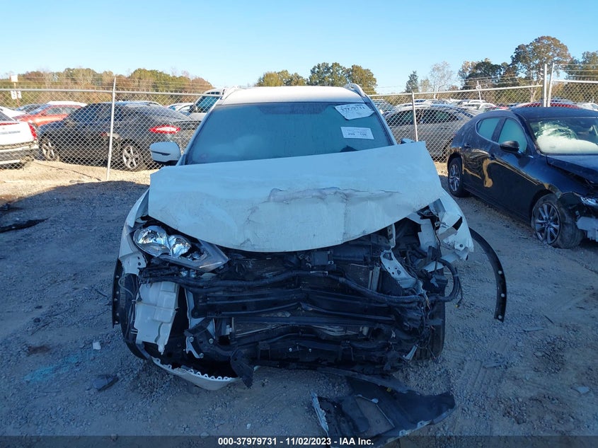 VIN KNMAT2MT5JP526046 2018 NISSAN ROGUE S/SV