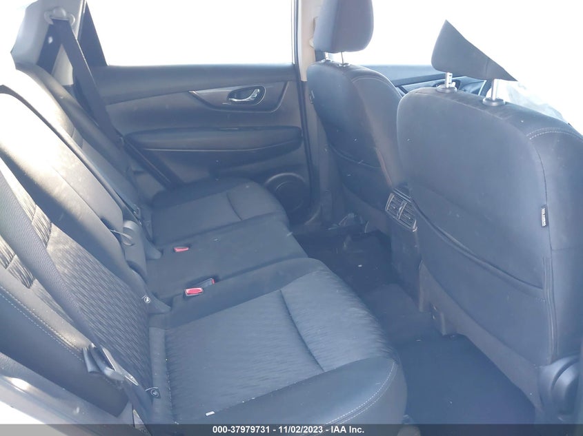VIN KNMAT2MT5JP526046 2018 NISSAN ROGUE S/SV