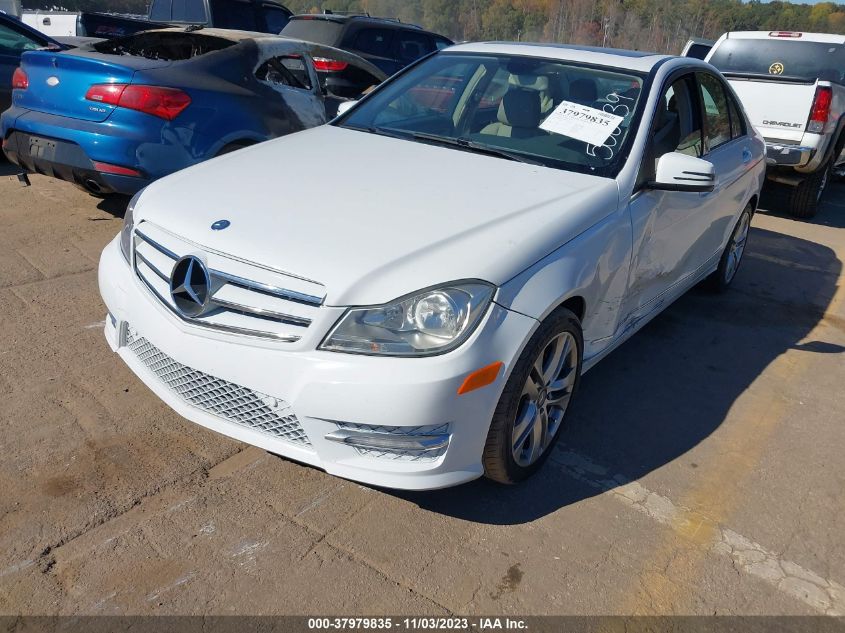 2013 MERCEDES-BENZ C 250 SPORT/LUXURY WDDGF4HB3DR301170